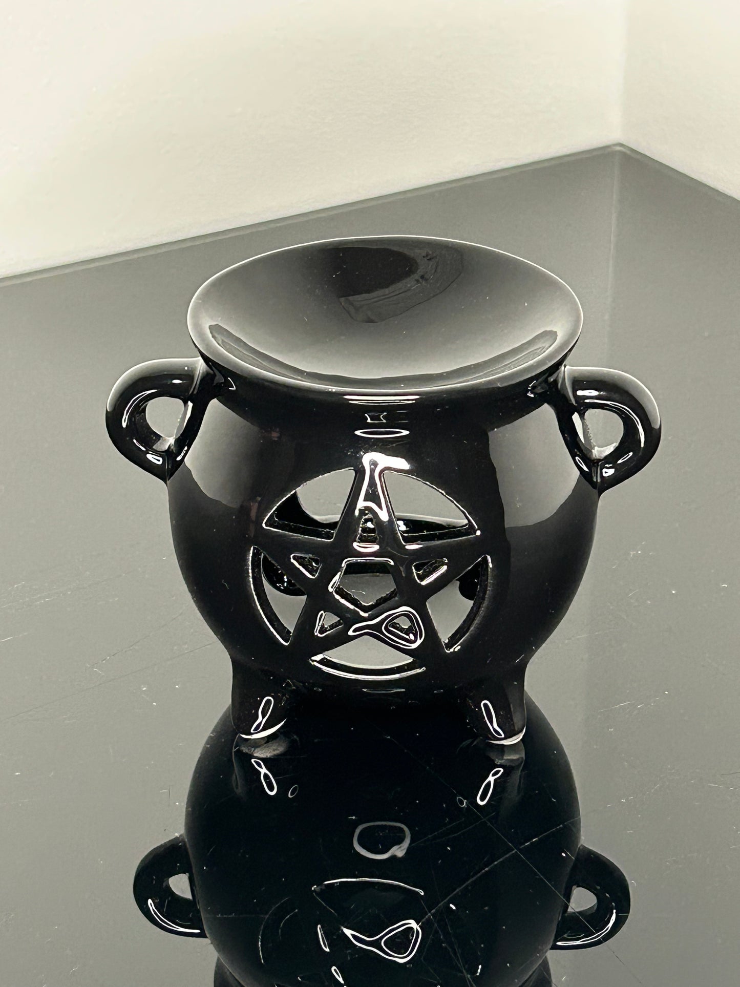 Pentagram Cauldron Oil Burner